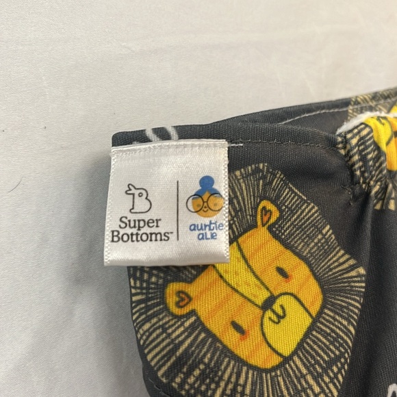 Assorted cloth diaper covers - Picture 10 of 11